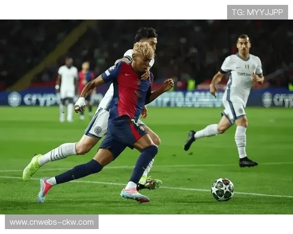 马竞定位球战术奏效，高压逼抢压制马略卡反击