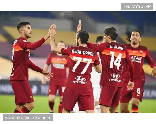 科莫vs佛罗伦萨比赛进行中，黑马防守体系面临考验